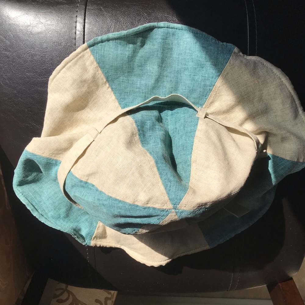 Floppy sun hat. Linen and teal